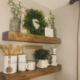 /img/13232-floating-shelves-kitchen-decor-styling.webp