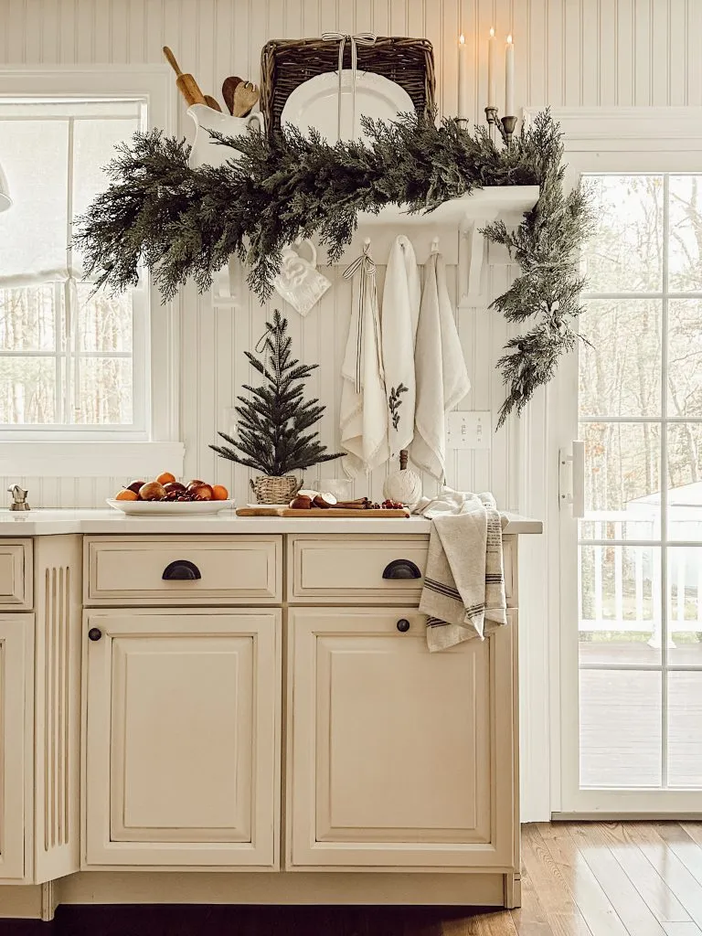 13294 christmas kitchen lighting