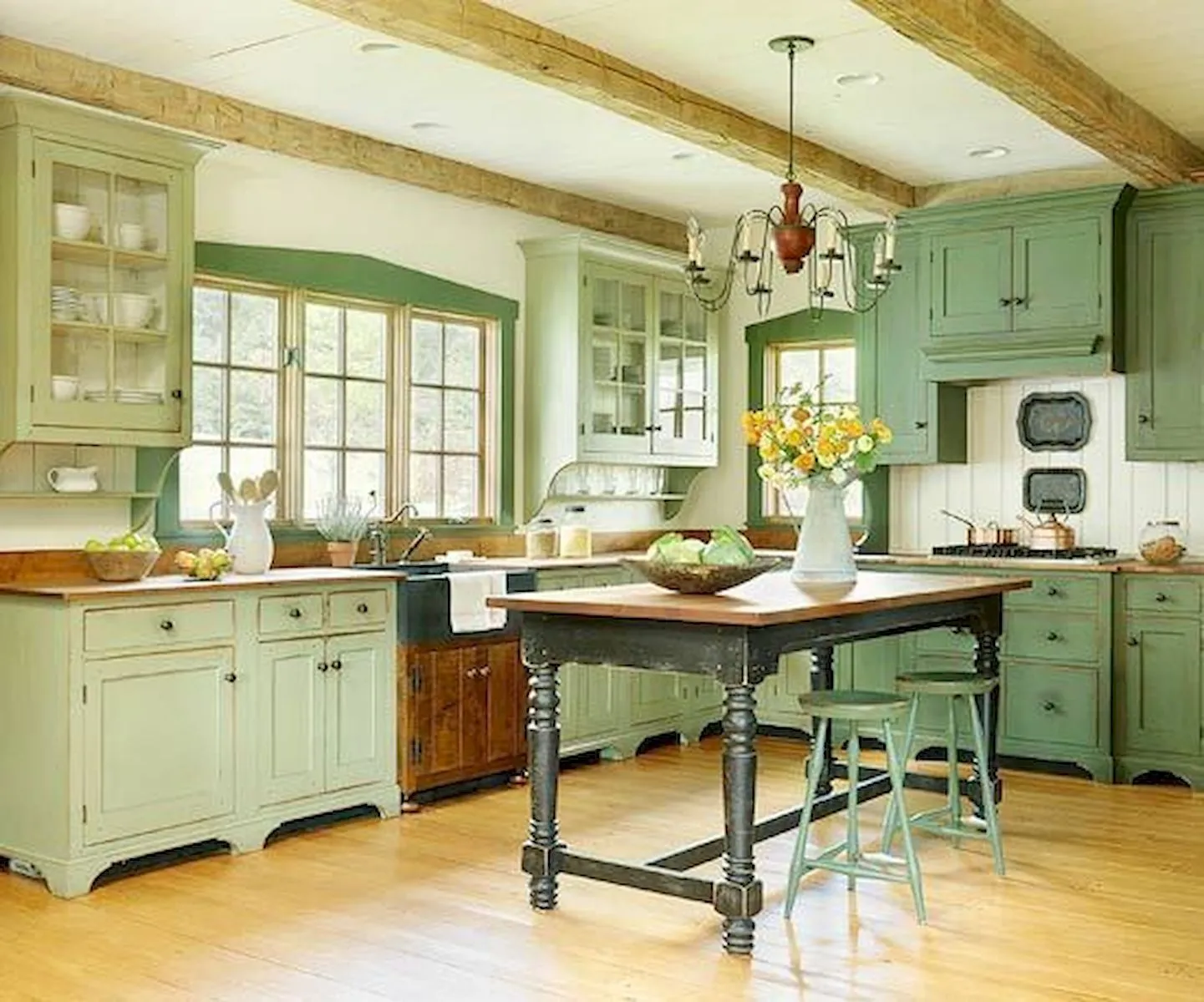 /img/13300-cozy-farmhouse-kitchen.webp
