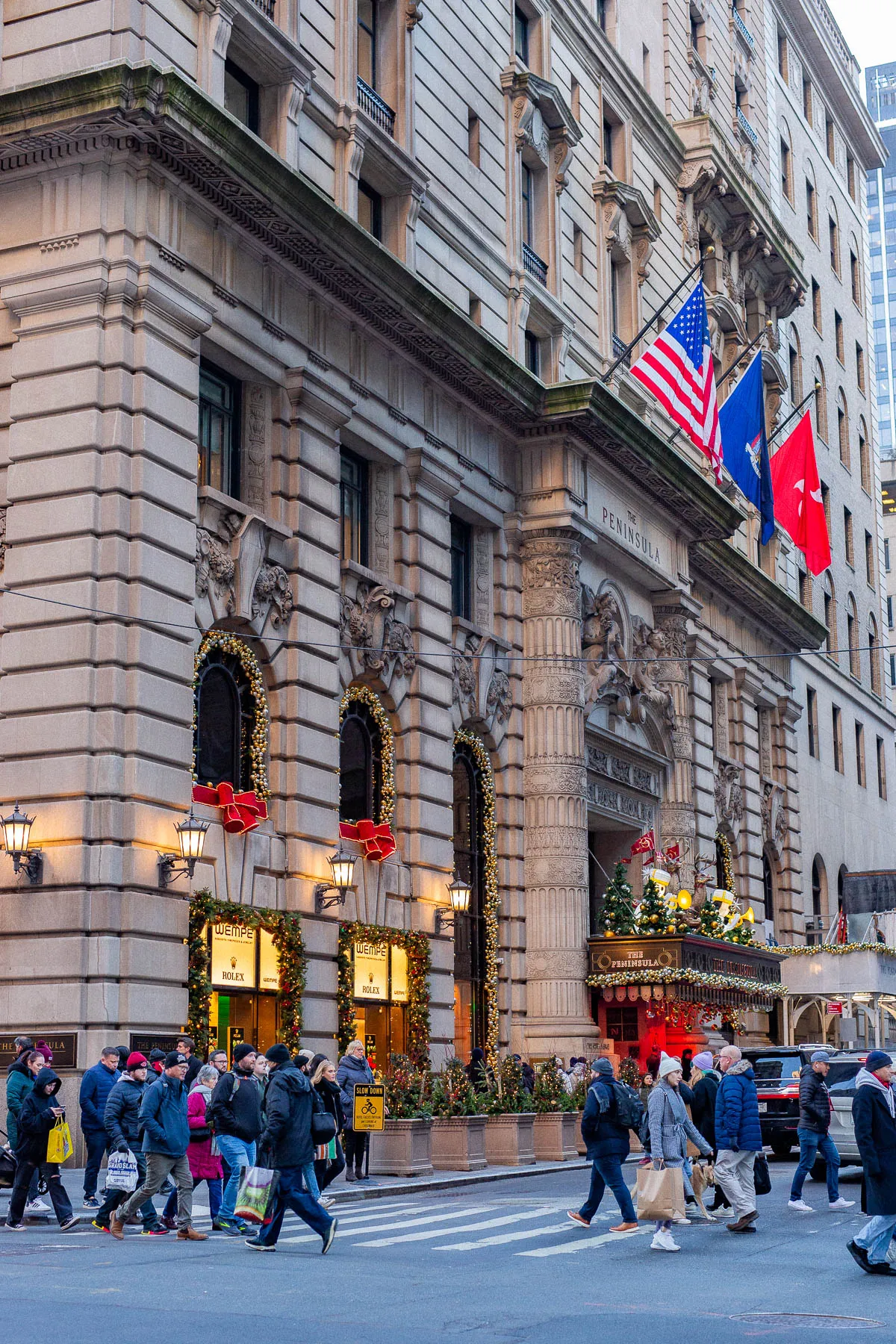 13323 new york christmas kitchen decor 2