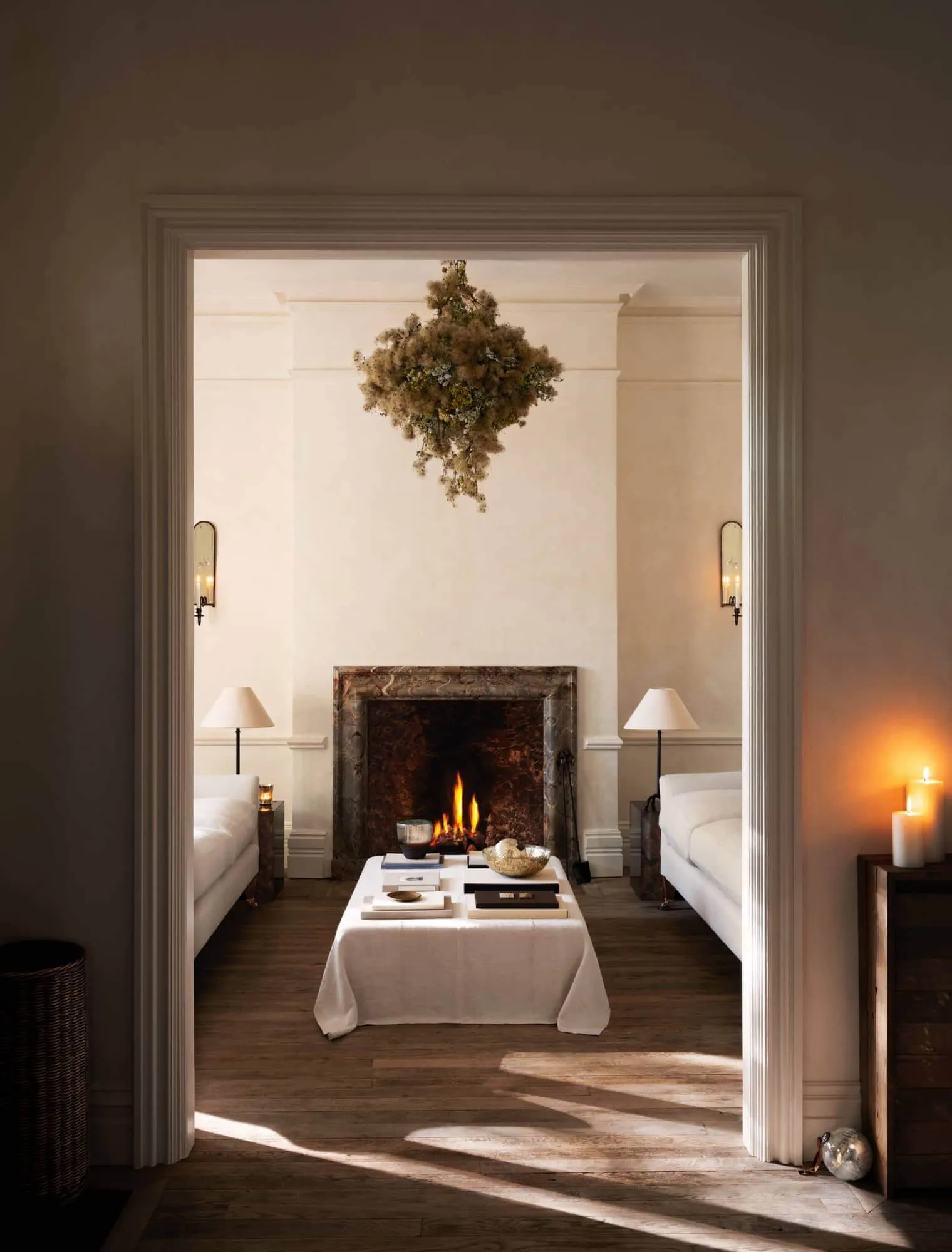 13353 christmas kitchen island styling