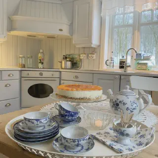 /img/13396-vintage-kitchen-decor-ideas.webp