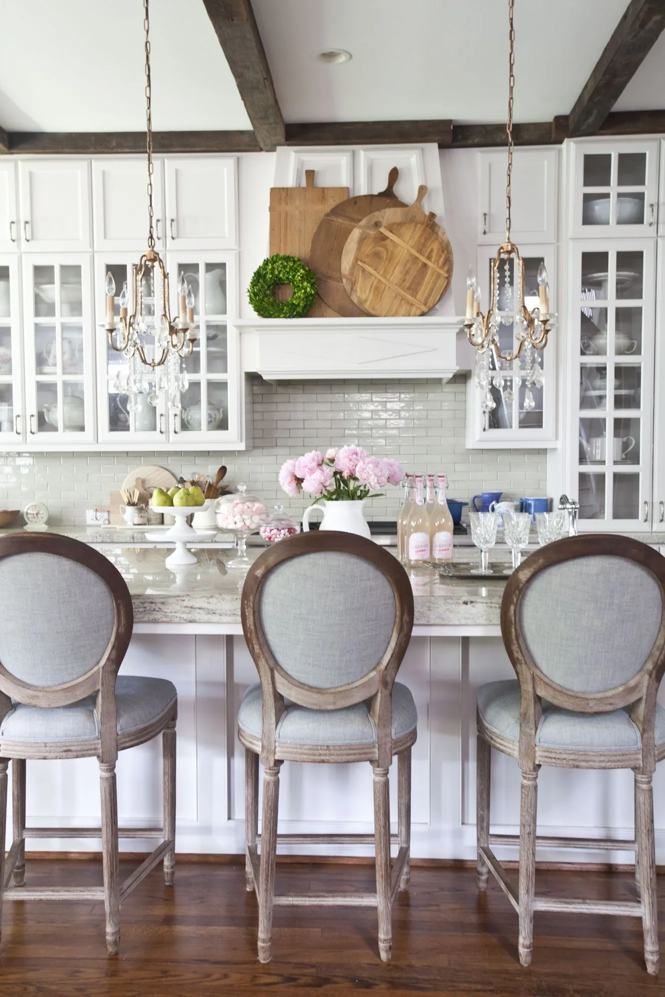 /img/13413-french-kitchen-decor-image7.webp