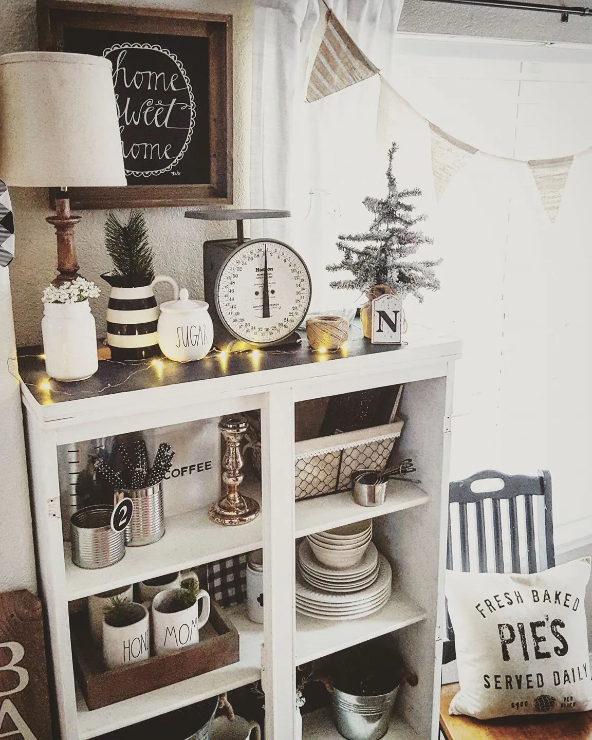 13427 red kitchen rustic shelves 2