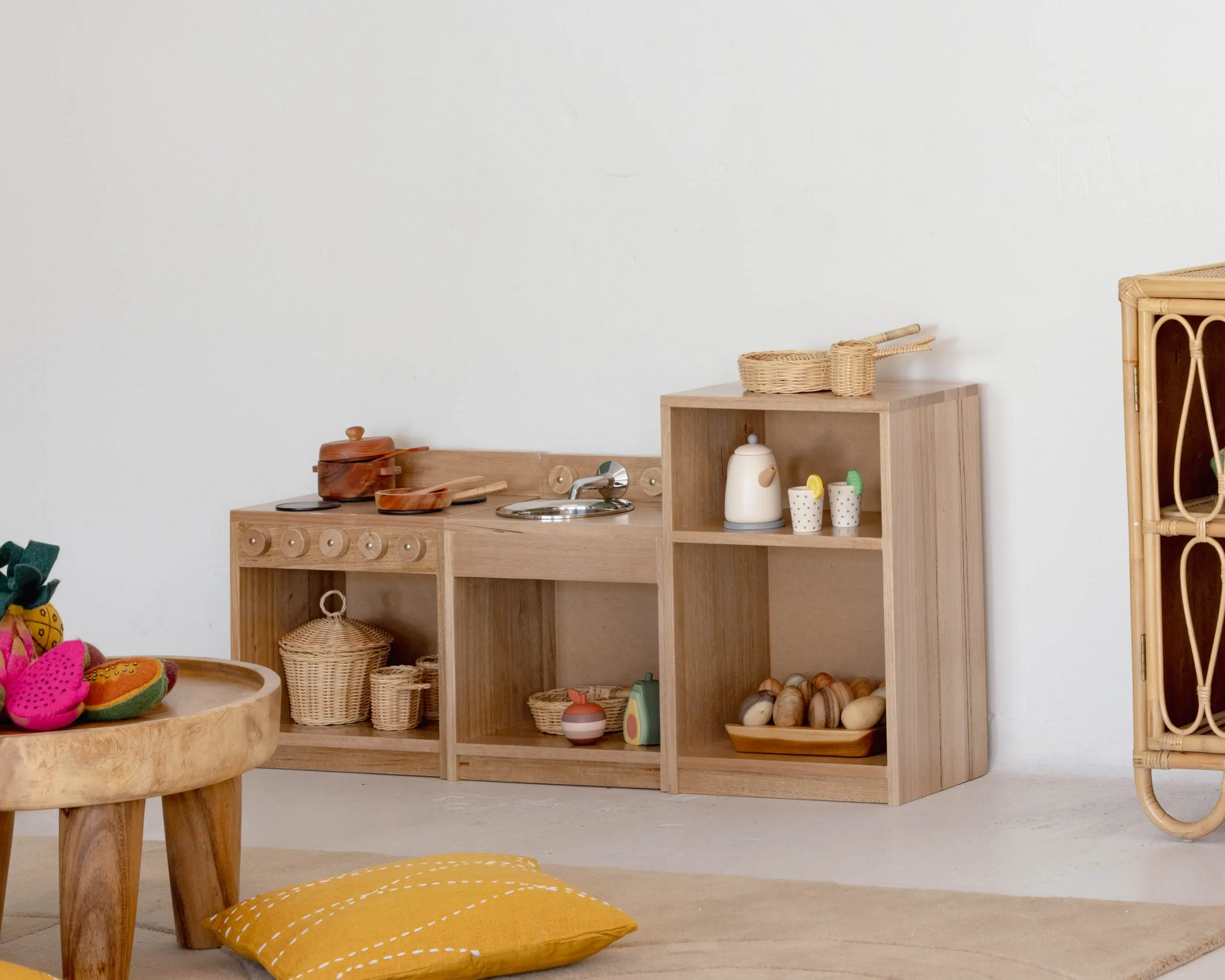 13437 preschool kitchen sensory play