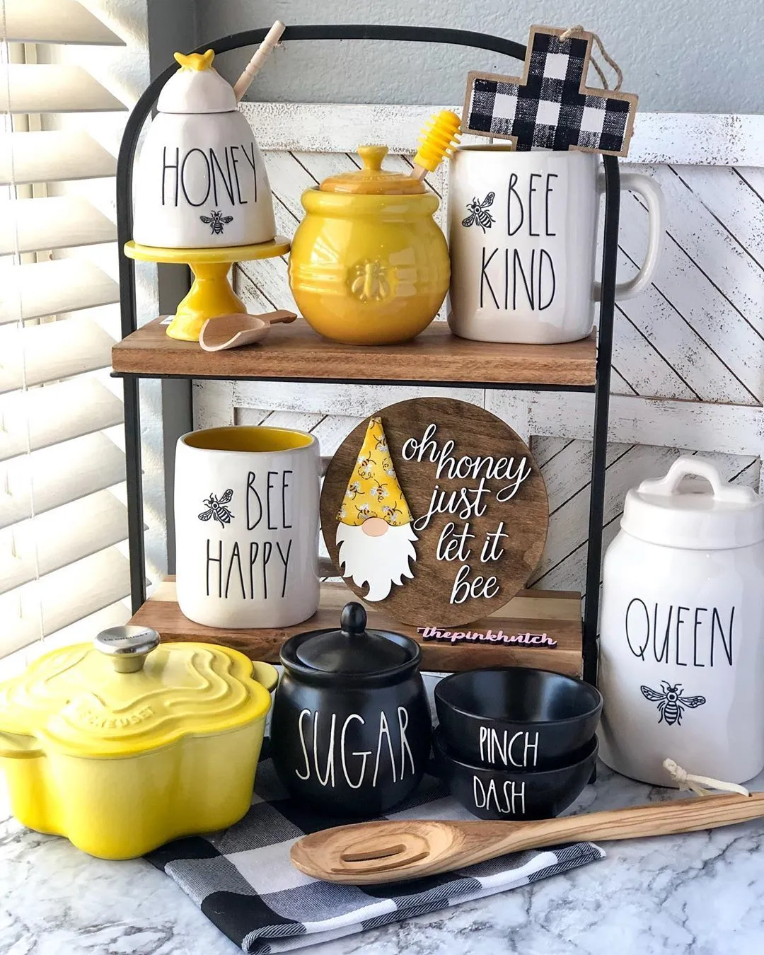 13470 bumble bee kitchen style