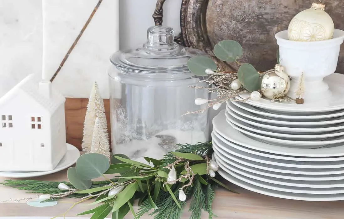 13512 holiday themed dish towels